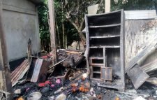 কমলগঞ্জে আগুনে সর্বস্ব হারিয়ে নিঃস্ব মণিপুরী মুসলিম পরিবার