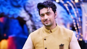 রাজনীতি ছাড়ছেন দেব!