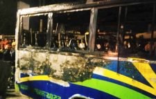 কদমতলীতে বাসে আগুন