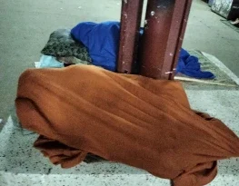 শ্রীমঙ্গলে ﻿তীব্র শীতে দুর্ভোগ বেড়েছে ছিন্নমূল মানুষের