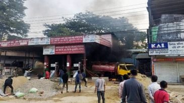 পাঠানটুলায় সিএনজি স্টেশনে আগুনে দগ্ধ একজনের মৃত্যু