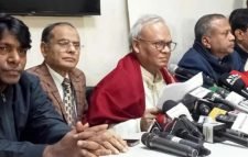 ৭ জানুয়ারি সরকারকে লালকার্ড দেখিয়েছে জনগণ: রিজভী