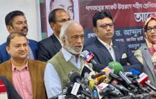 ভোটাধিকার প্রশ্নে জনগণ আপস করবে না: মঈন খান