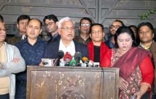 স্বাস্থ্য পরীক্ষা শেষে বাসায় ফিরছেন খালেদা জিয়া