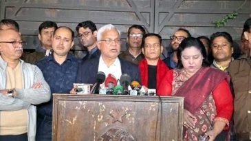 স্বাস্থ্য পরীক্ষা শেষে বাসায় ফিরছেন খালেদা জিয়া