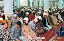 সিলেটে ‘ভাগ্যের রজনীতে’ ইবাদত-বন্দেগিতে মশগুল মুসল্লিরা