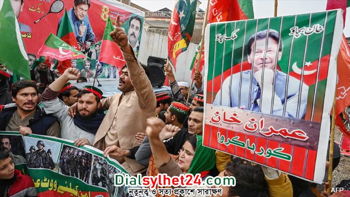 পাকিস্তানের নির্বাচনে এগিয়ে ইমরান খানের পিটিআই
