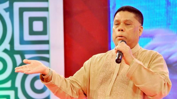 এবারের ঈদে সবাইকে বাংলা ও হিন্দি গান শোনাতে আসছেন ড. মাহফুজুর রহমান