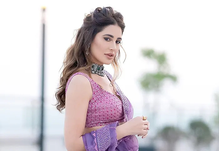 বিরতি ভেঙে নার্গিস