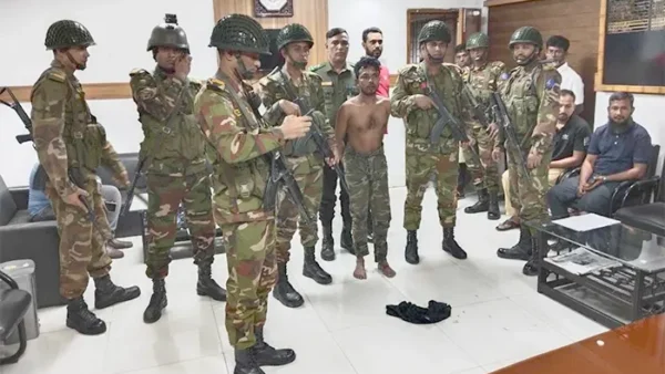 পঙ্গু হাসপাতালে ঢুকে কর্মচারীকে গুলি, পিস্তলসহ যুবক আটক