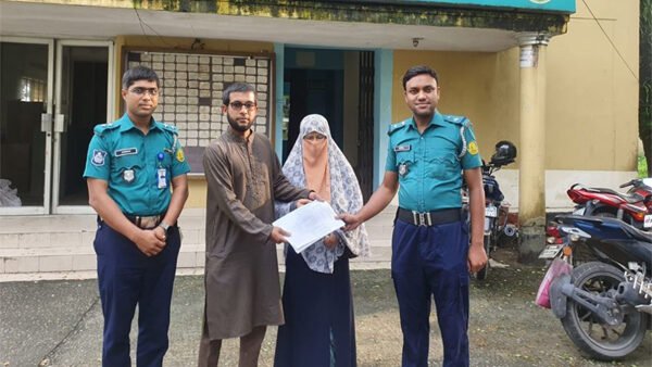 সিলেটে নারীর ৬ লক্ষাধিক টাকা উদ্ধার করে দিল পুলিশ