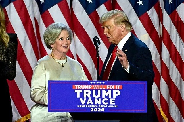 যুক্তরাষ্ট্রের হোয়াইট হাউসের প্রথম নারী চিফ অব স্টাফ সুসি