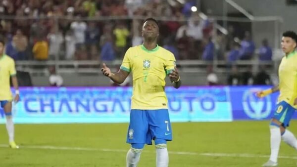 ১০ জনের ভেনেজুয়েলার সঙ্গেও পারলো না ব্রাজিল