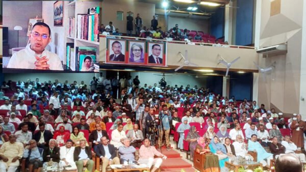 যেকোন মূল্যে গণতান্ত্রিক প্রক্রিয়াকে অব্যাহত রাখার আহবান : তারেক রহমান