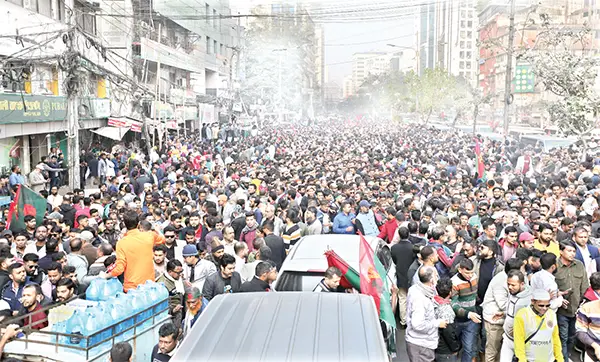 লংমার্চের পথে পথে নেতাকর্মীদের ঢল