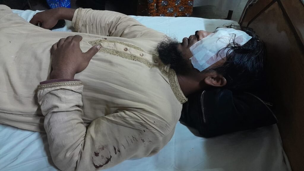 গোলাপগঞ্জে মাটি কাটতে বাধা দেওয়ায় পরিবেশ কর্মীকে মারধর, বাড়িতে হামলা