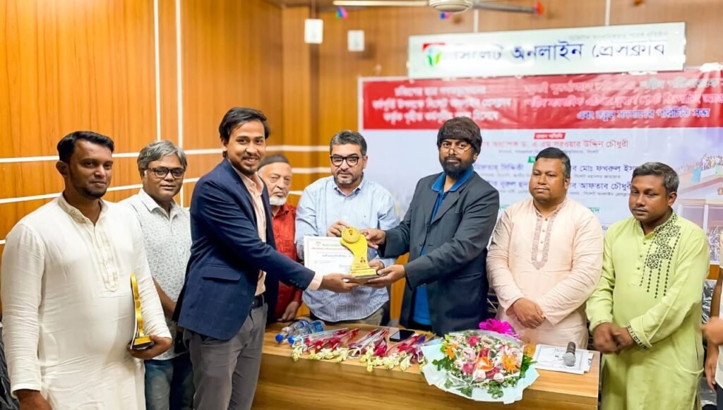 আলী হায়দার মৃদুল পেলেন শহীদ সাংবাদিক এটিএম তুরাব বেস্ট রিপোর্টিং অ্যাওয়ার্ড’ আলী হায়দার মৃদুল