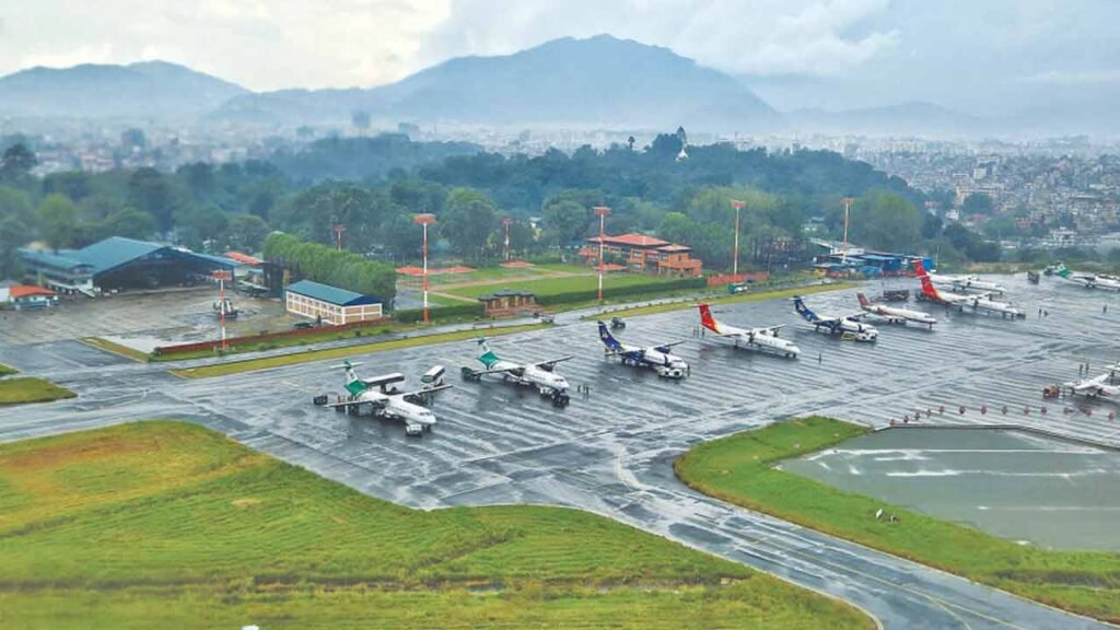 নিরাপত্তাজনিত কারণে ত্রিভুবন আন্তর্জাতিক বিমানবন্দরে সব ফ্লাইট বাতিল