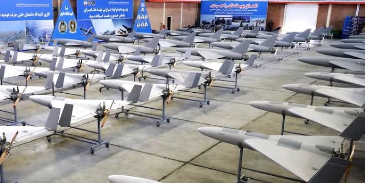 যুদ্ধবিমান ও ক্ষেপণাস্ত্র মোকাবিলায় ড্রোন ব্যবহার করছে ইরান
