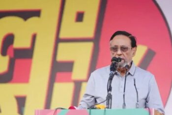 সময় থাকতে সতর্ক হোন, না হলে বিপদে পড়বেন : অলি আহমেদ