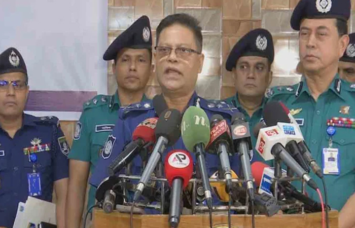 বল প্রয়োগ করলে ফ্যাসিবাদী, না করলে পুলিশকে দুর্বল ভাবে মানুষ: আইজিপি