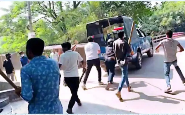 গোপালগঞ্জে পুলিশের ওপর হামলা, যুবলীগ-ছাত্রলীগের ২৫ নেতাকর্মী গ্রেপ্তার