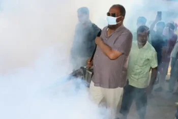 সিসিক প্রশাসকের কাঁধে ফগার মেশিন: মশা নিধনে ক্রাশ প্রোগ্রাম শুরু