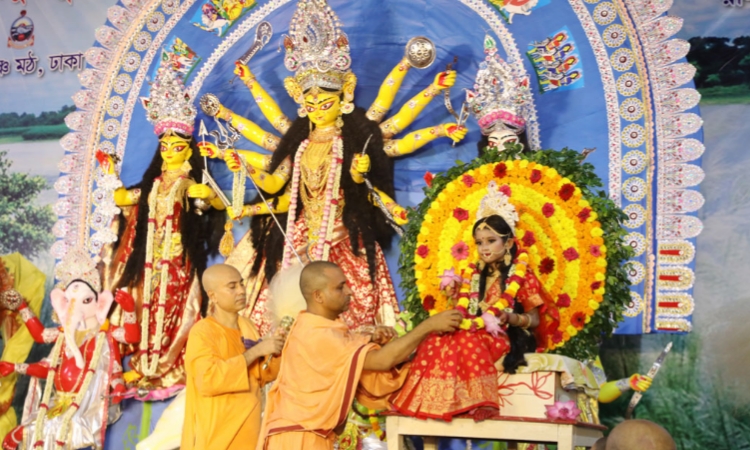 পূজামণ্ডপের বরাদ্দের চাল হাতাচ্ছে প্রভাবশালী চক্র