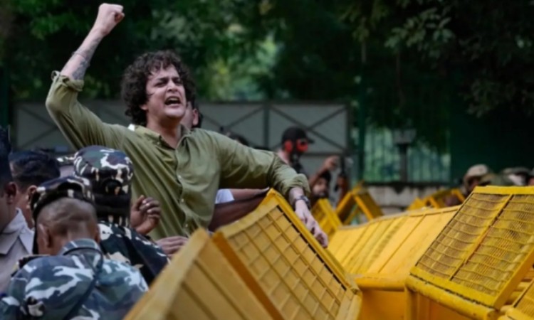 ভারতে তরুণদের আন্দোলন, এক দফা দাবি সরকার পতন