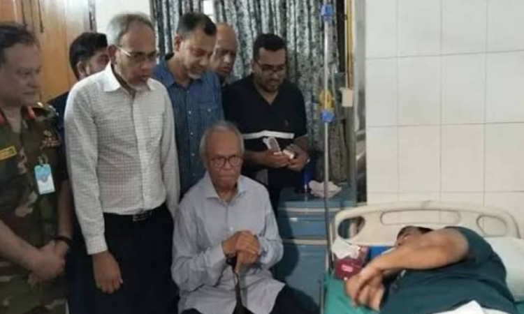 অসুস্থ দুই মন্ত্রীকে হাসপাতালে দেখতে গেলেন রিজভী ও জাহিদ