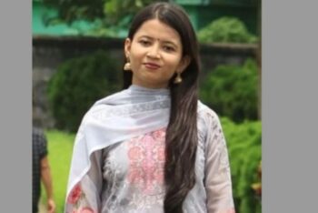 কুবি ছাত্রীর লাশ উদ্ধার, পাশে চিরকুট