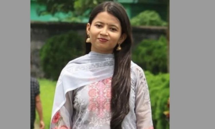 কুবি ছাত্রীর লাশ উদ্ধার, পাশে চিরকুট