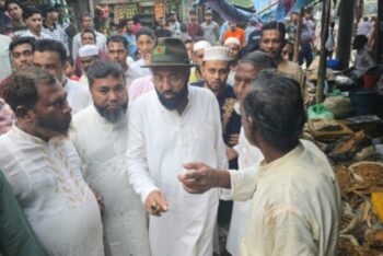 নাজিরবাজার পরিদর্শনে সংসদ সদস্য মোহাম্মদ আব্দুল মালিক, ব্যবসায়ীদের সঙ্গে মতবিনিময়
