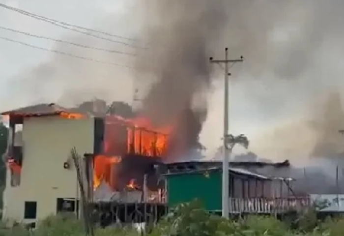 কক্সবাজারে রিসোর্টে আগুন, ৬ পর্যটকের মৃ ত্যু