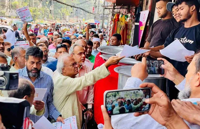 তলে তলে আ.লীগের কাছে বৈধতার সিল চায় জামায়াত: রিজভী