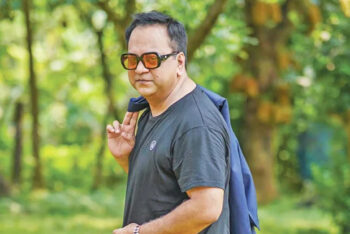 মীর সাব্বিরের গল্প ও পরিচালনায় ‘খুব চেনা গল্প’