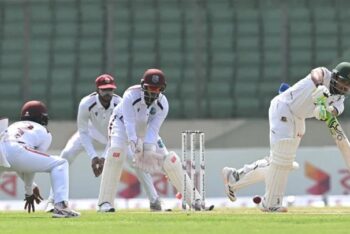 ২ উইকেট হারিয়ে লাঞ্চে বাংলাদেশ, স্কোর কত