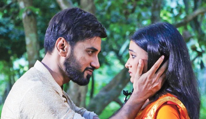 বিজয়ের মাসে প্রেক্ষাগৃহে আসছে ‘ঋতুকামিনী’