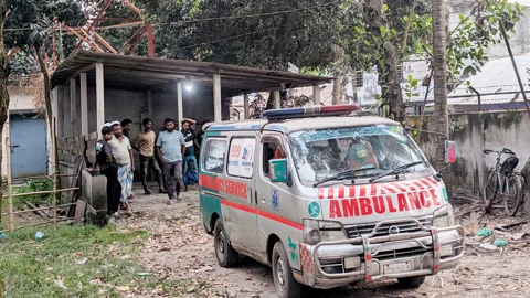 গজারিয়ায় মোটরসাইকেল দুর্ঘটনায় স্কুলশিক্ষার্থী নিহত, গুরুতর আহত বন্ধু